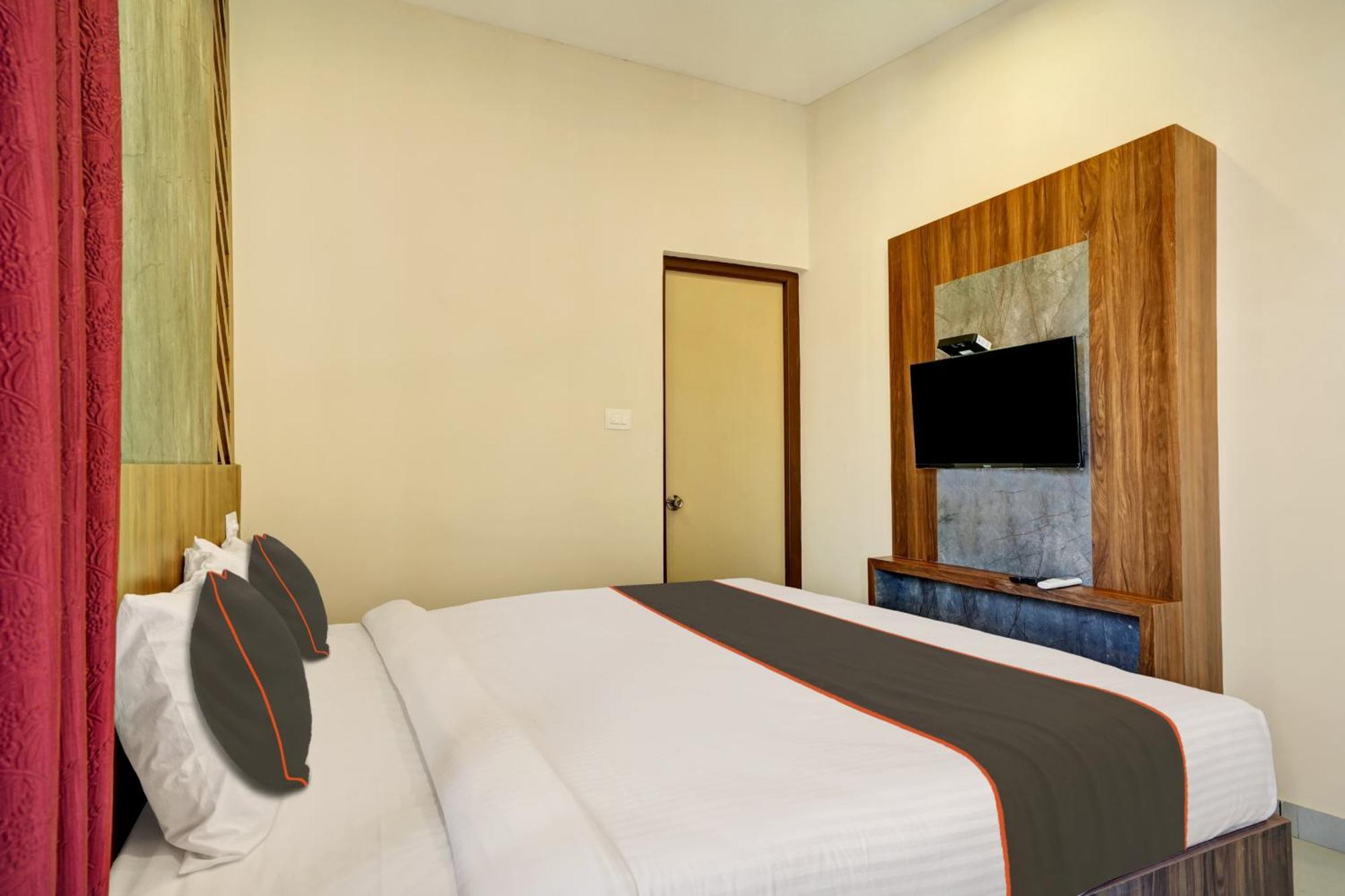 Gypsy Hotel Cusat Kochi Luaran gambar